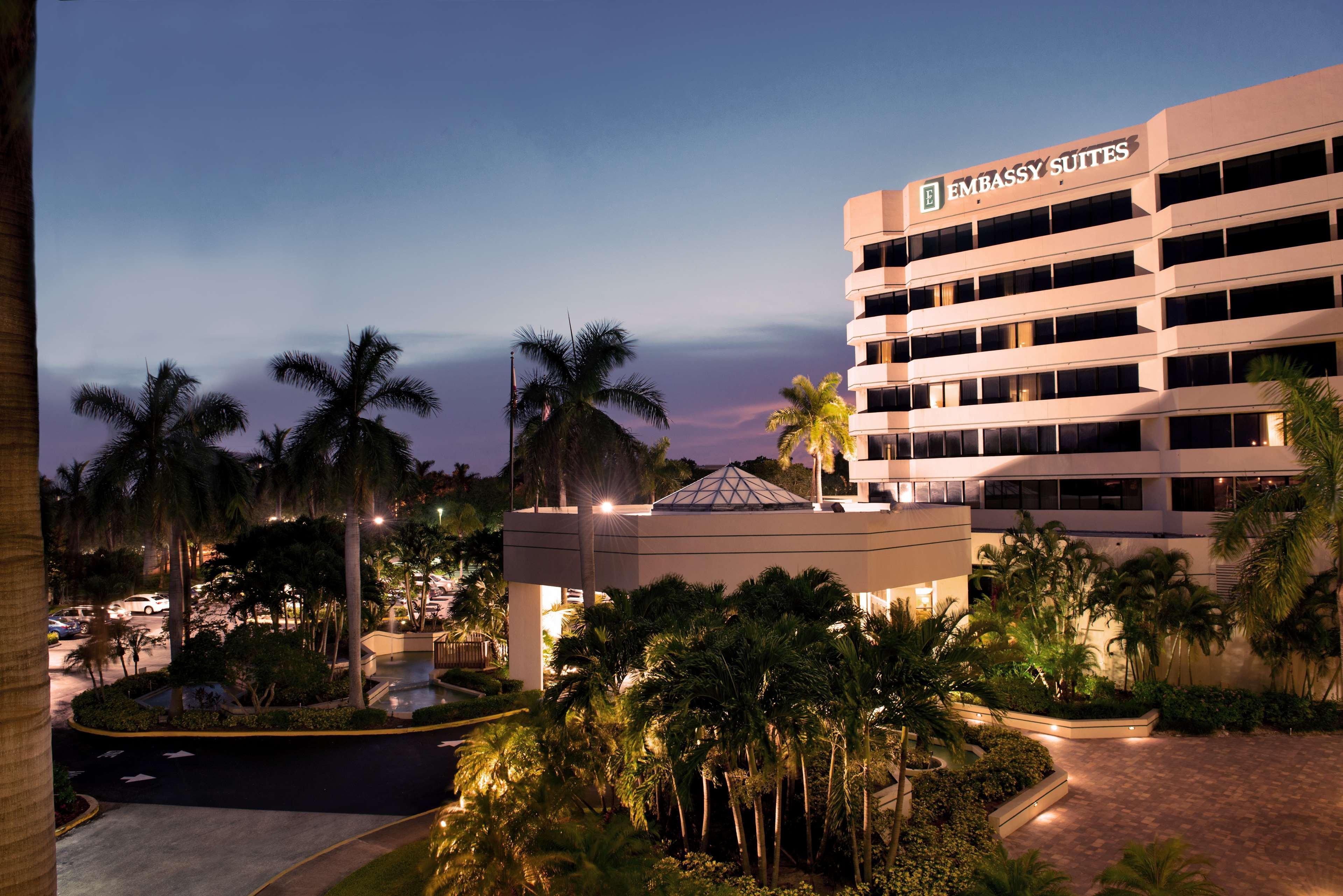 Embassy Suites Boca Raton Exterior photo