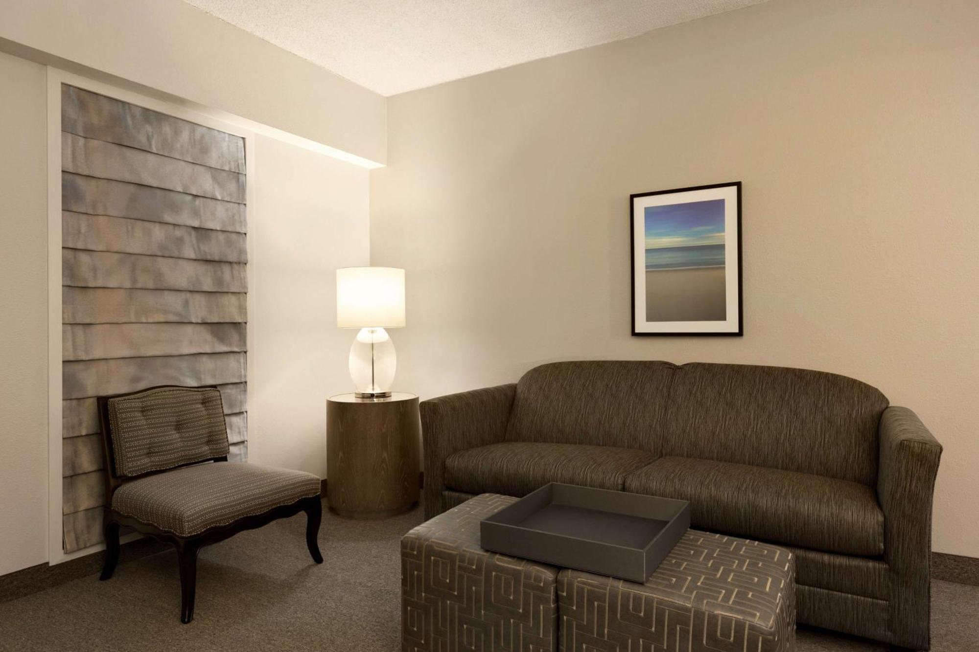 Embassy Suites Boca Raton Exterior photo