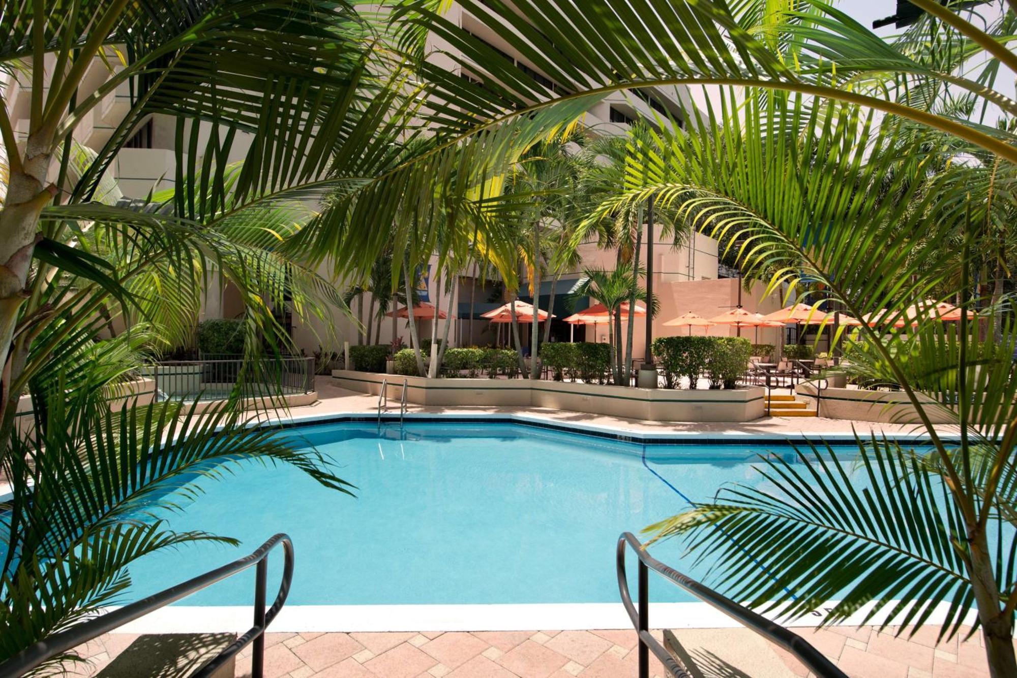 Embassy Suites Boca Raton Exterior photo